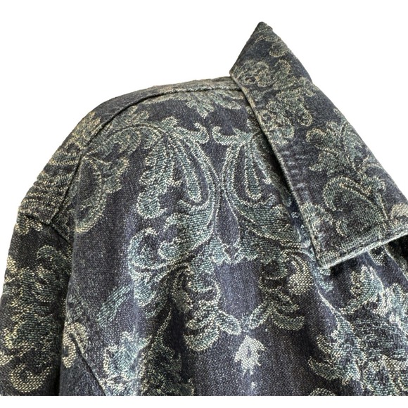 Chico’s Denim Jacket Floral size 2 All Cotton Lightweight Holiday Christmas - Picture 8 of 13